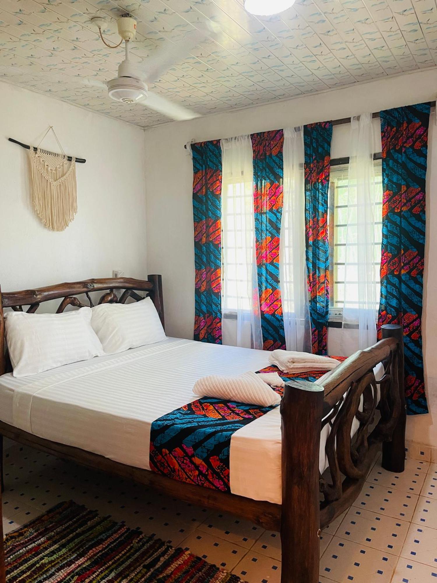 Savita House Diani Magutu 외부 사진